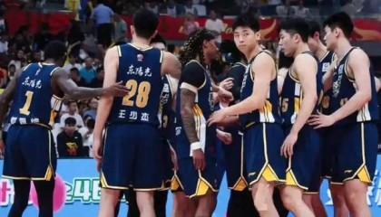 九游娱乐官方网站-最后10秒生死攻防！山东追平未果，张镇麟失误成转折点